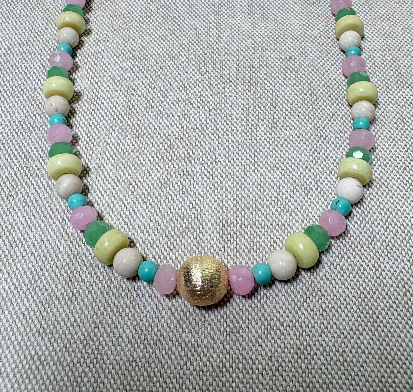 Multi color necklace