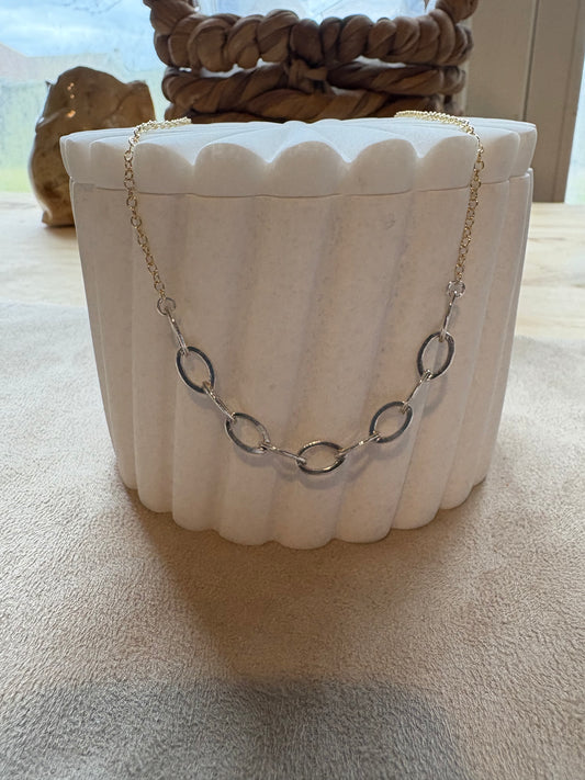 Two- tone necklace